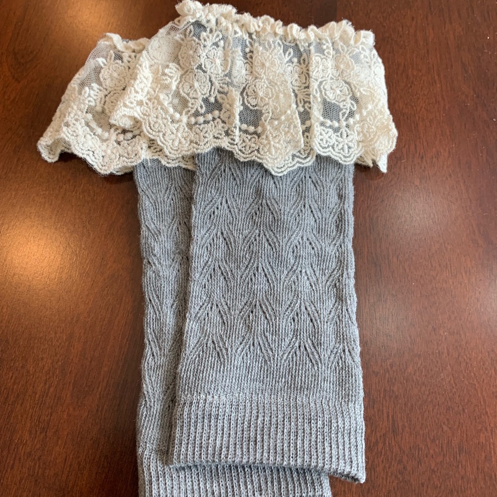 Gray/cream lace boot topper